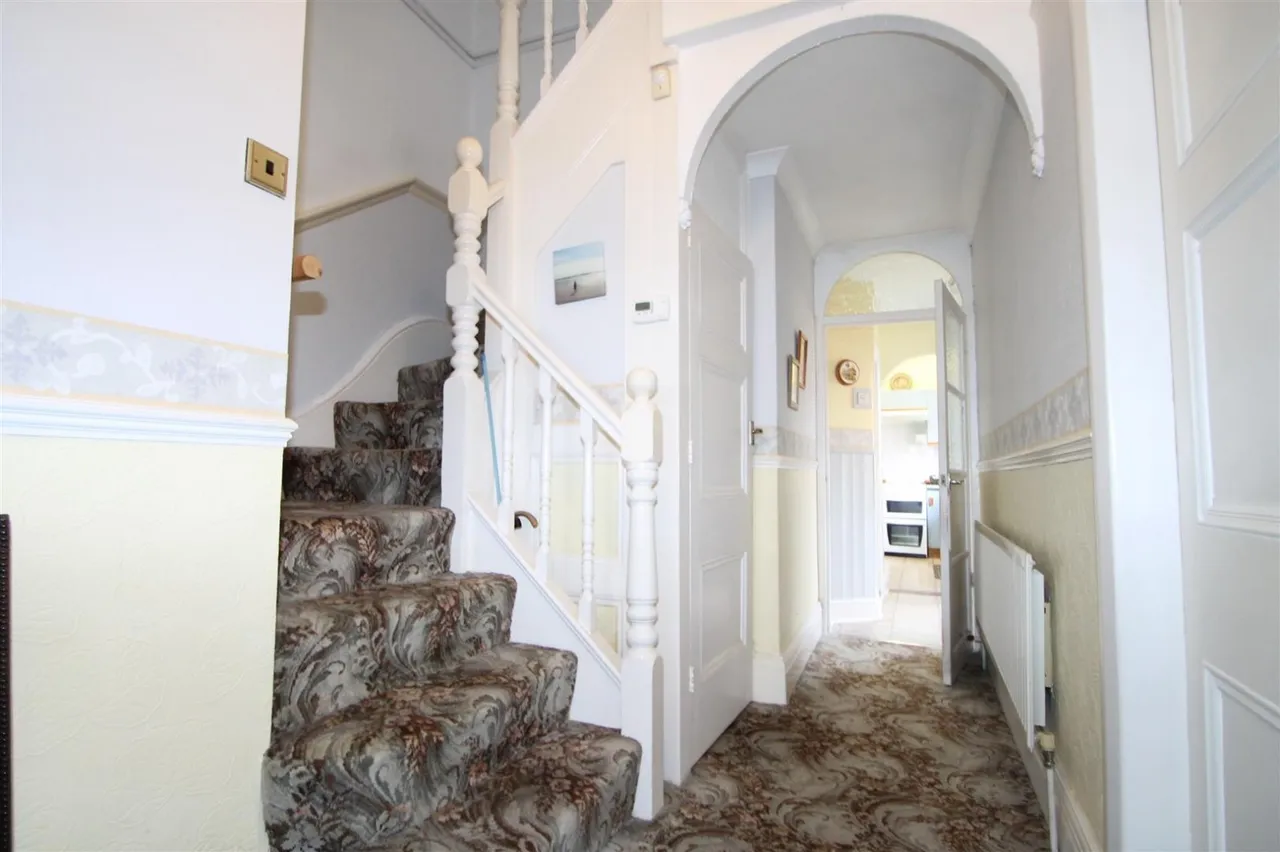Stourbridge Road, Halesowen, photo 6