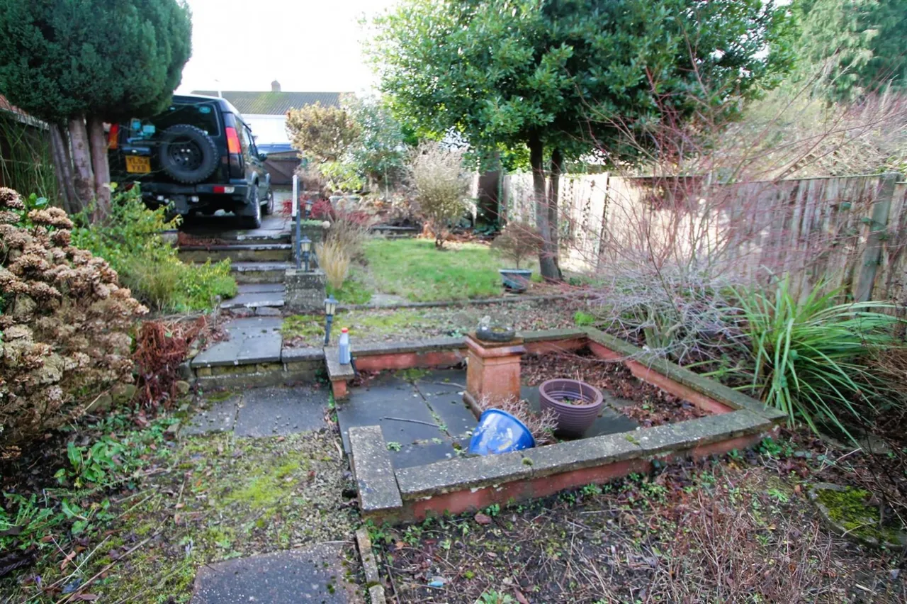 Stourbridge Road, Halesowen, photo 24