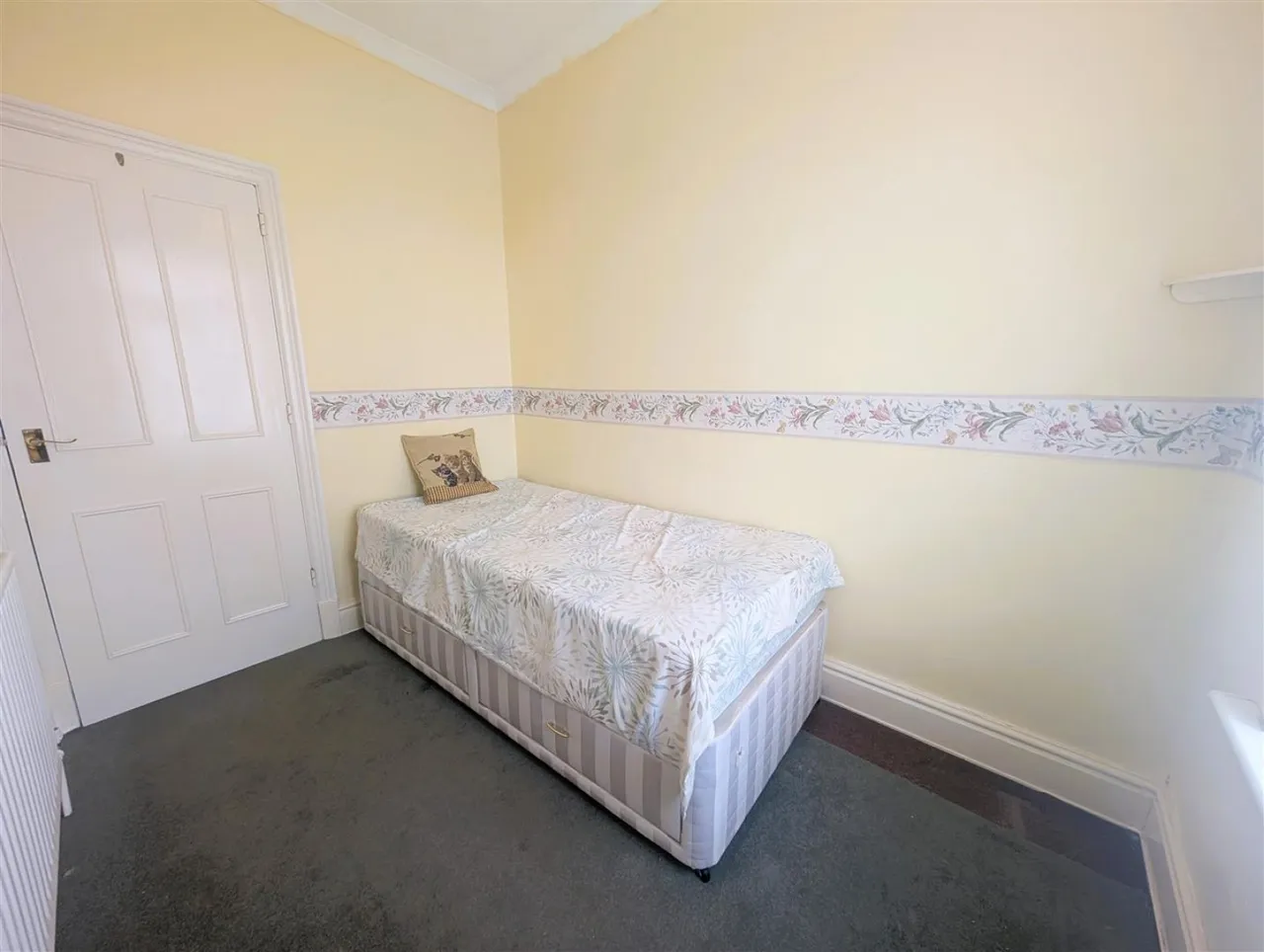 Stourbridge Road, Halesowen, photo 16