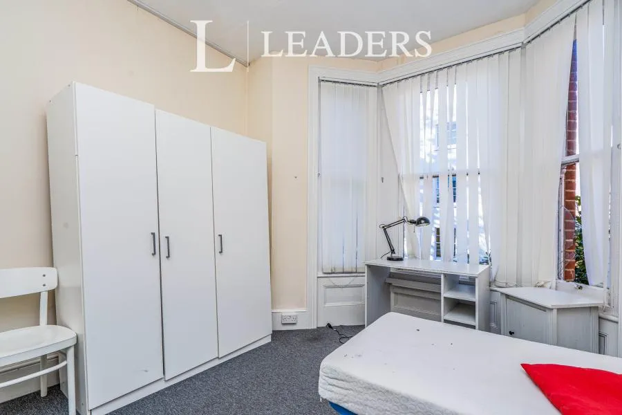 Rockstone Place, Southampton, SO15, photo 2
