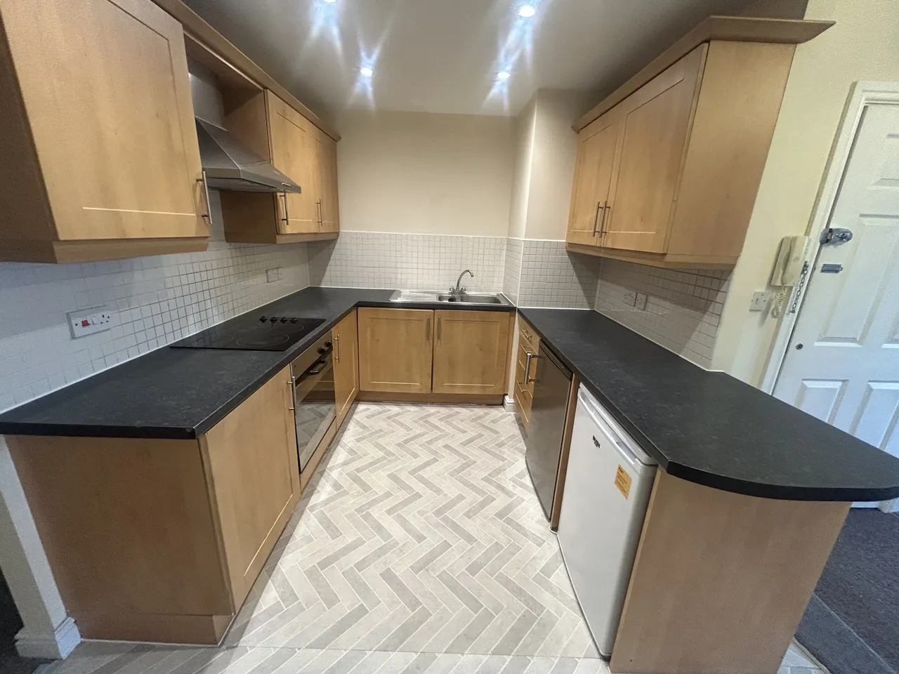 Bentley Lane, Willenhall, WV12, photo 10