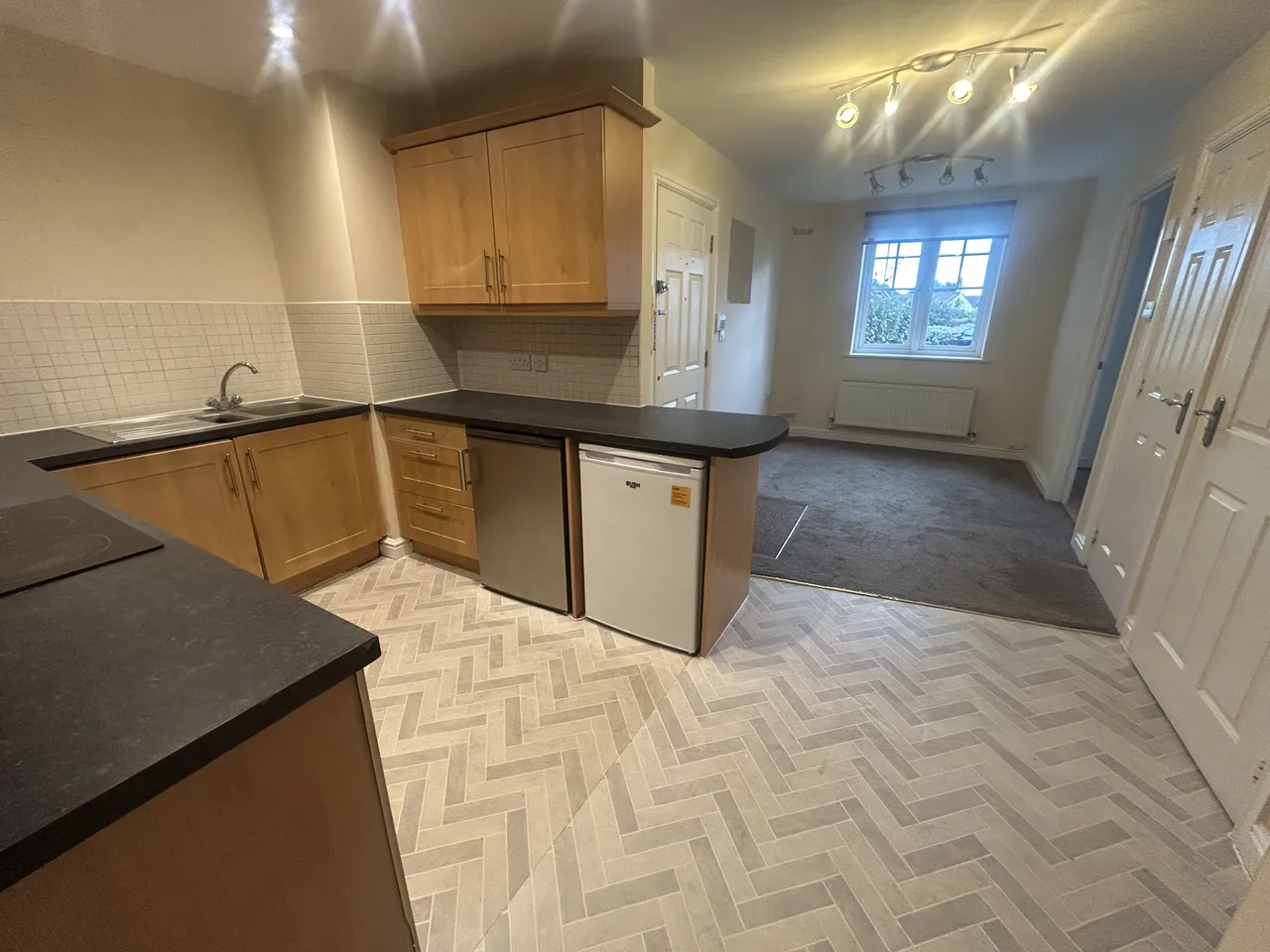 Bentley Lane, Willenhall, WV12, photo 2