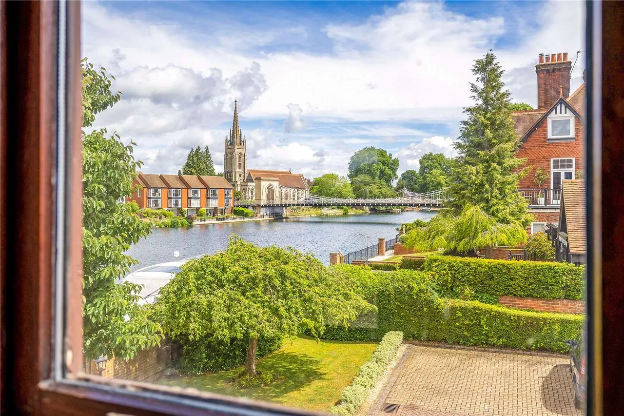 Marlow Bridge Lane, Marlow, SL7, photo 3