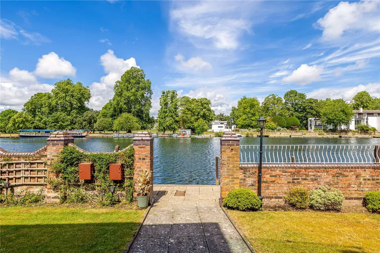 Marlow Bridge Lane, Marlow, SL7, photo 2