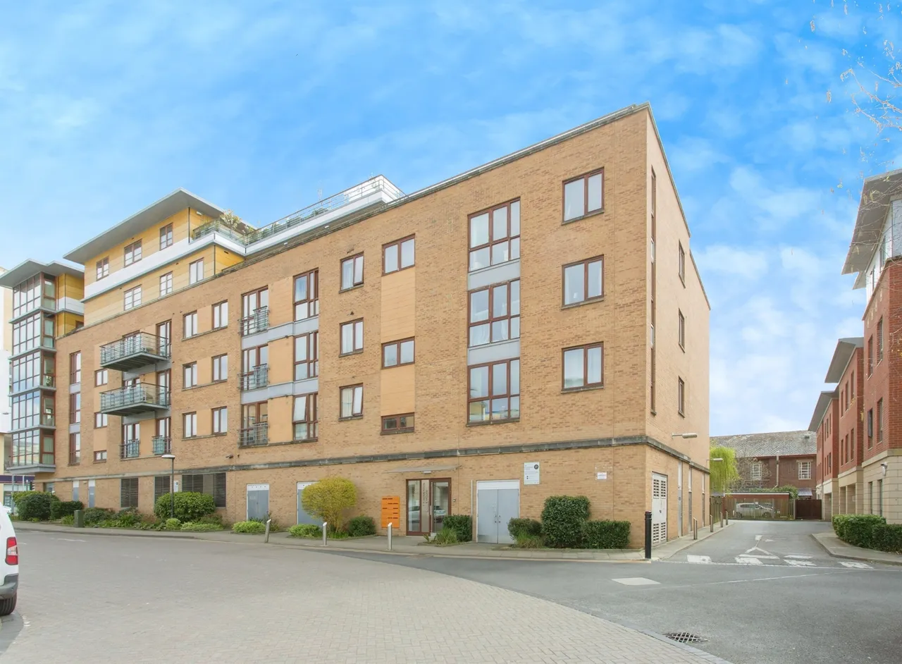 1 bed flat for sale, Homerton Street, Cambridge, CB2