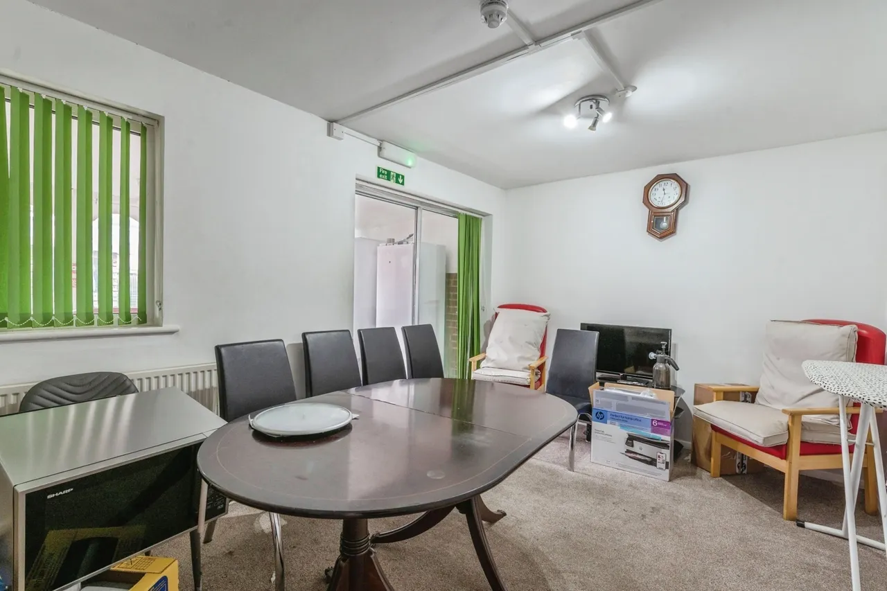 Pugh Place, Stanford-le-Hope, Essex, SS17, photo 8