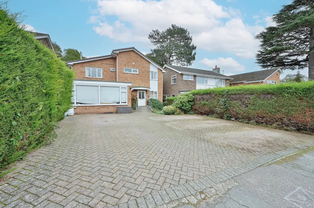 5 bed house for sale — 7 Mount Close, Hemel Hempstead