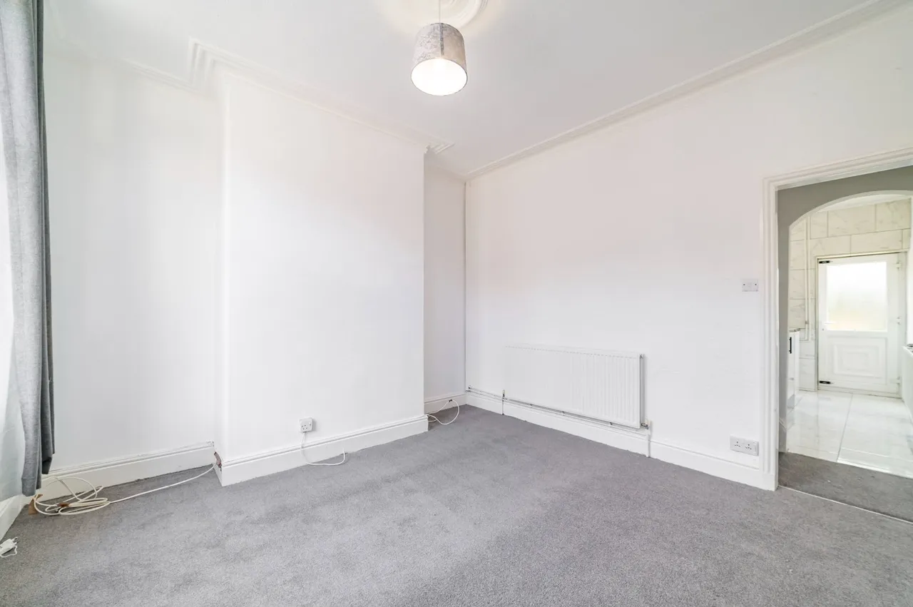 Glebe Street, Offerton, SK1, photo 3