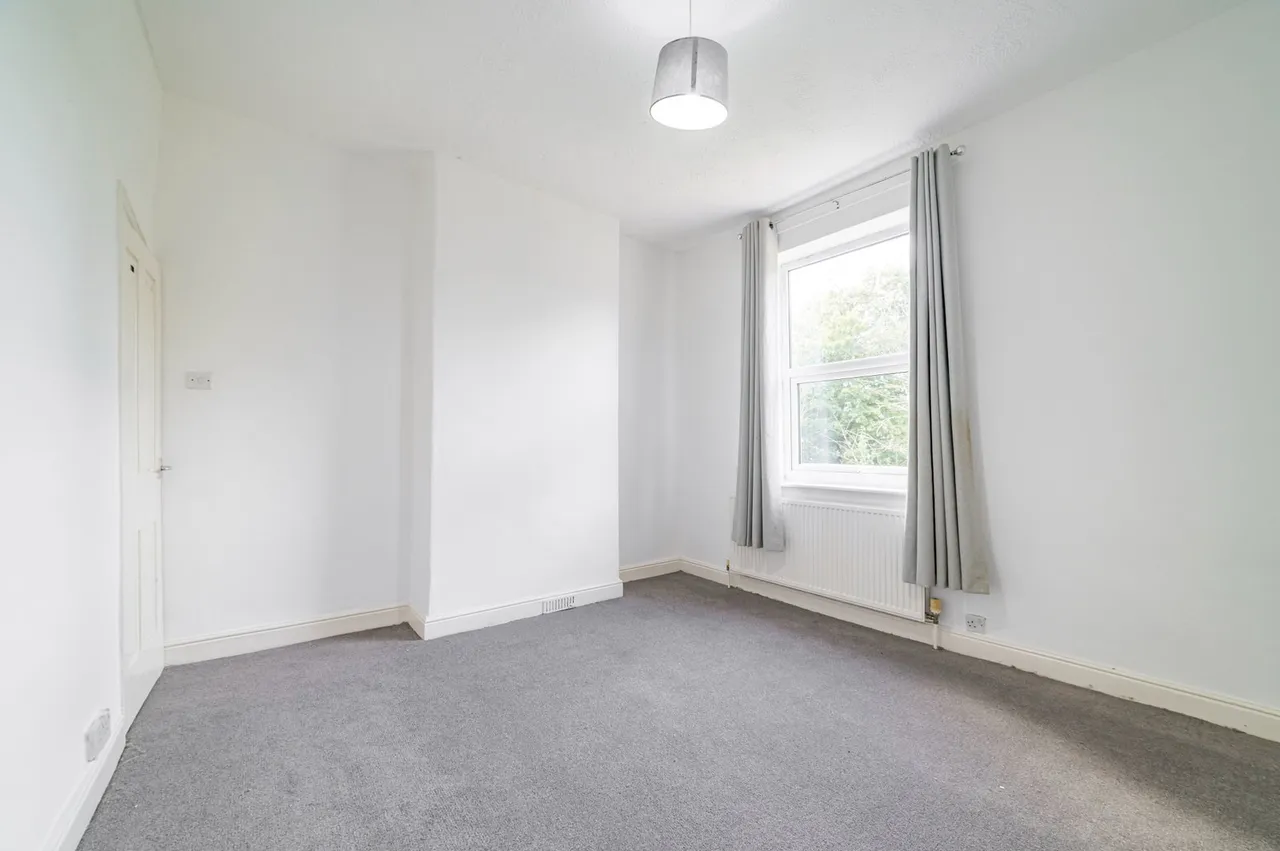 Glebe Street, Offerton, SK1, photo 9