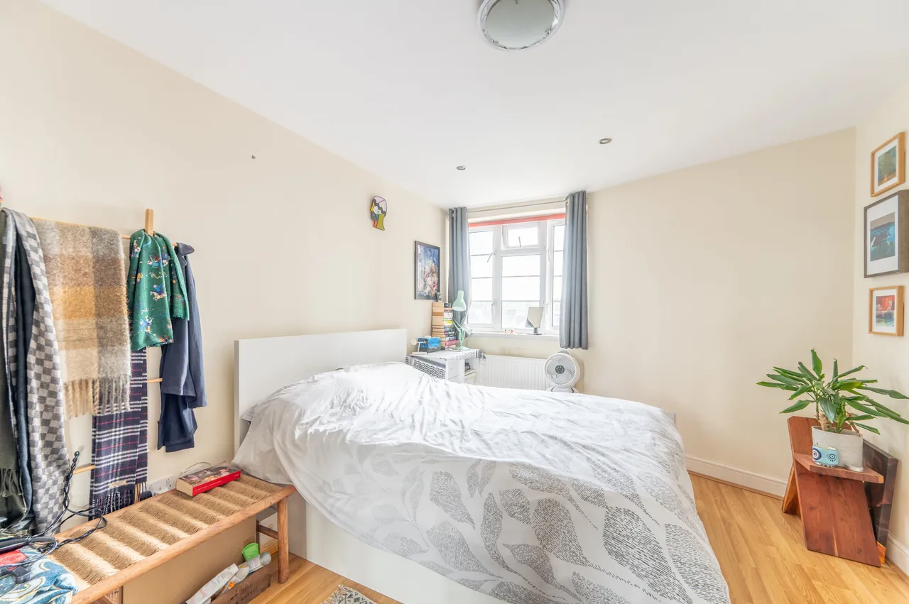 34 Ashford Court, Ashford Road, London, photo 4