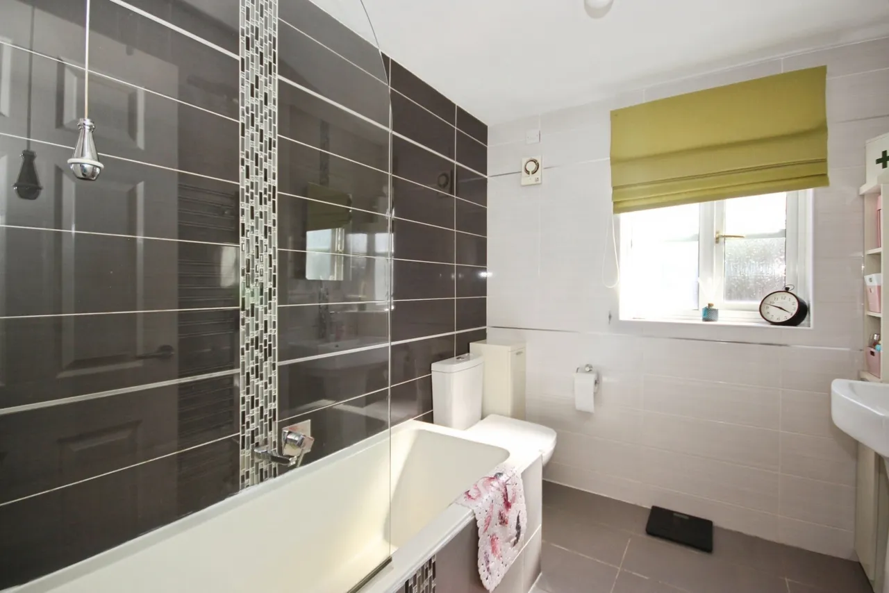 Medley Grove, Whitnash, CV31, photo 11