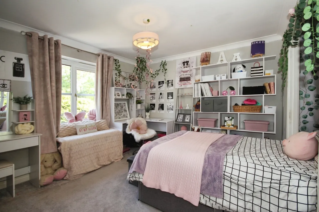 Medley Grove, Whitnash, CV31, photo 13