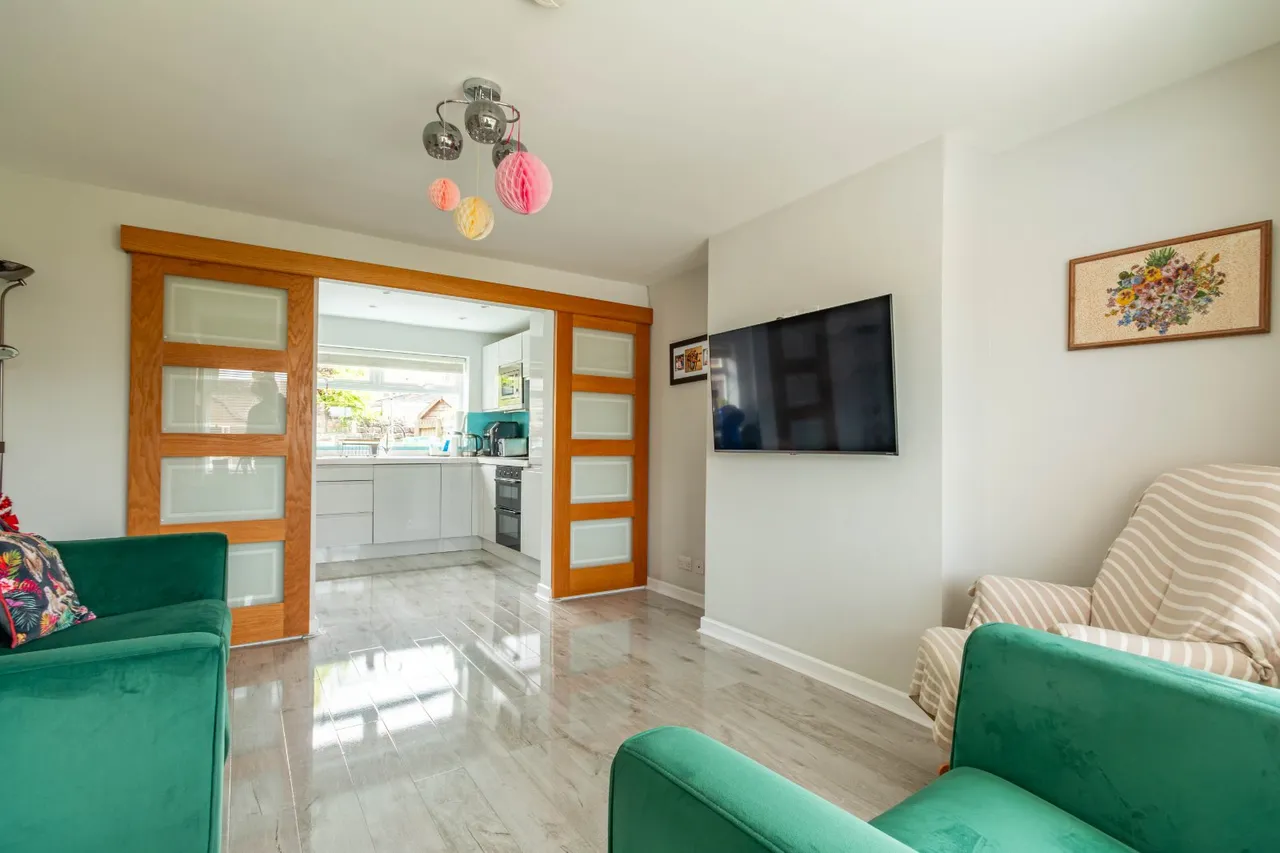 Springfield Grove, Bingley, BD16, photo 11