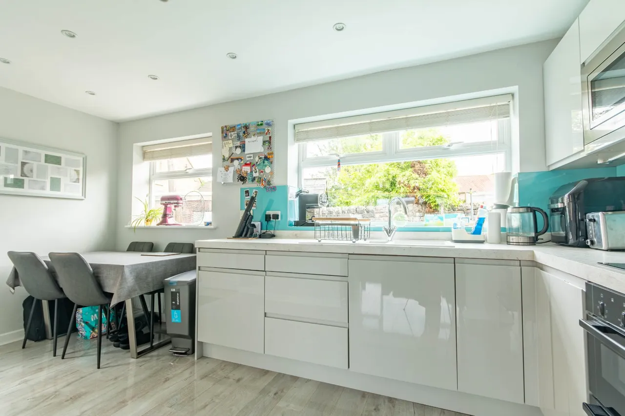 Springfield Grove, Bingley, BD16, photo 4