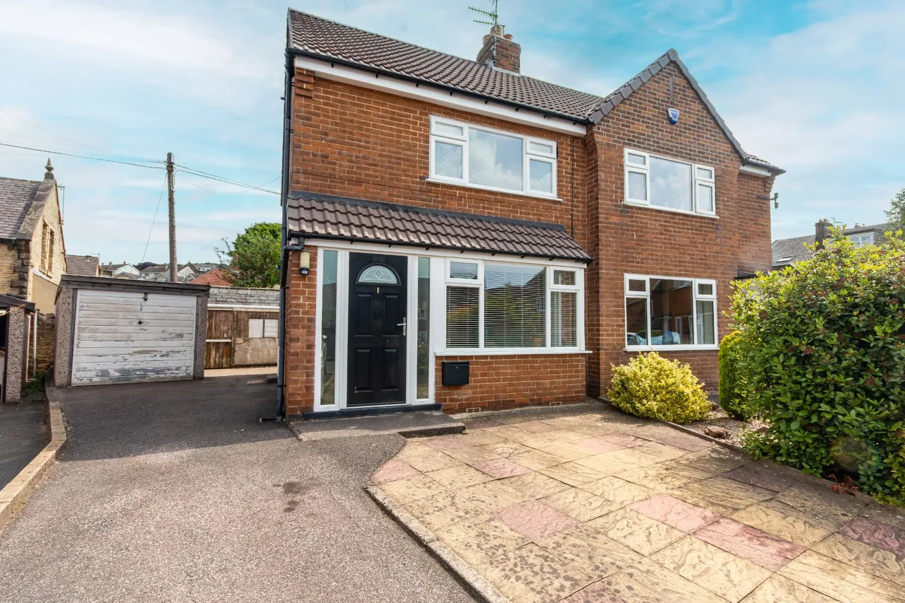 2 bed house for sale, Springfield Grove, Bingley, BD16