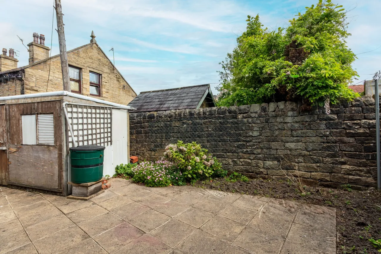Springfield Grove, Bingley, BD16, photo 9