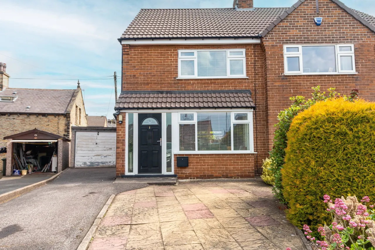 Springfield Grove, Bingley, BD16, photo 14