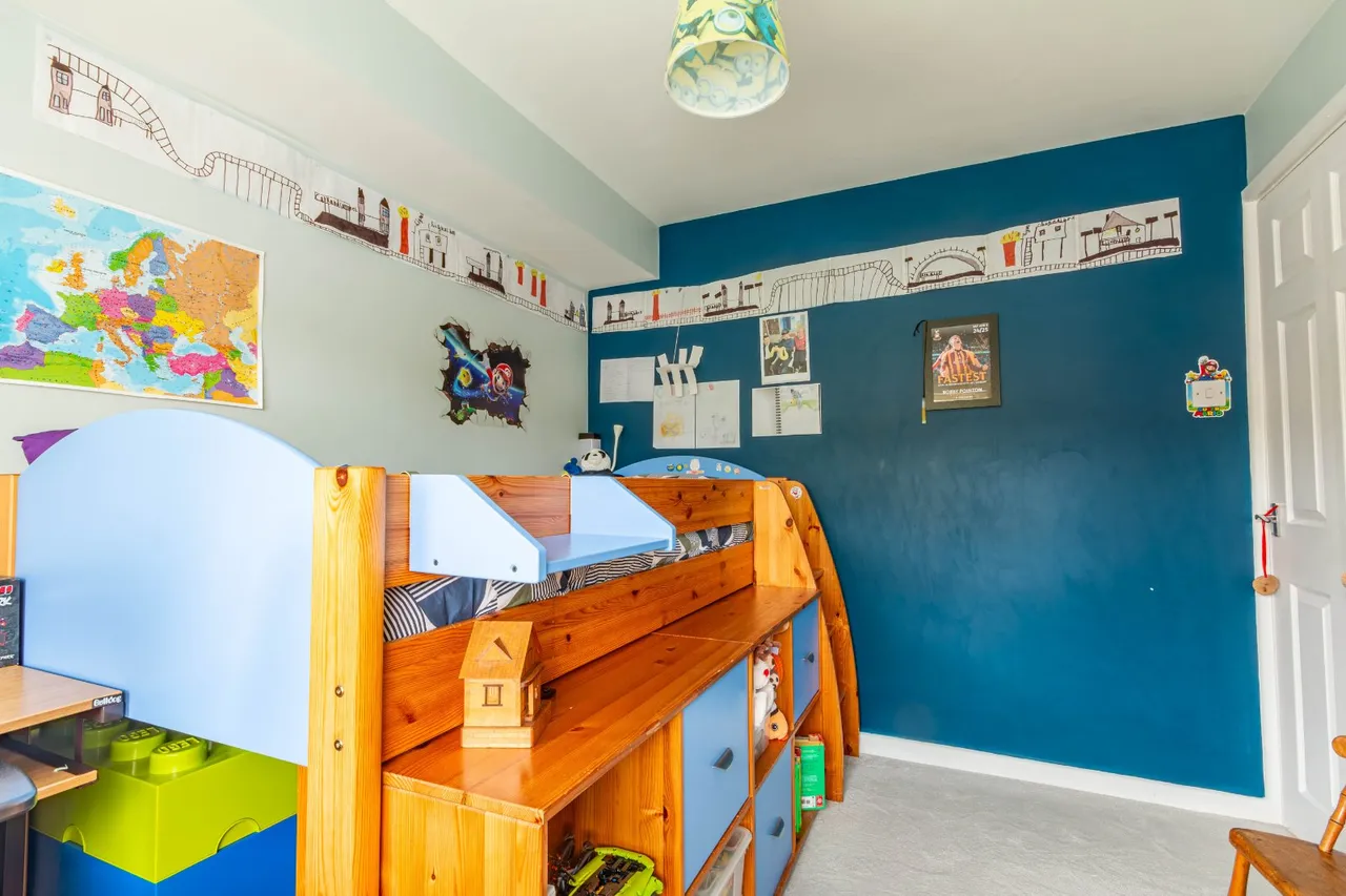 Springfield Grove, Bingley, BD16, photo 12