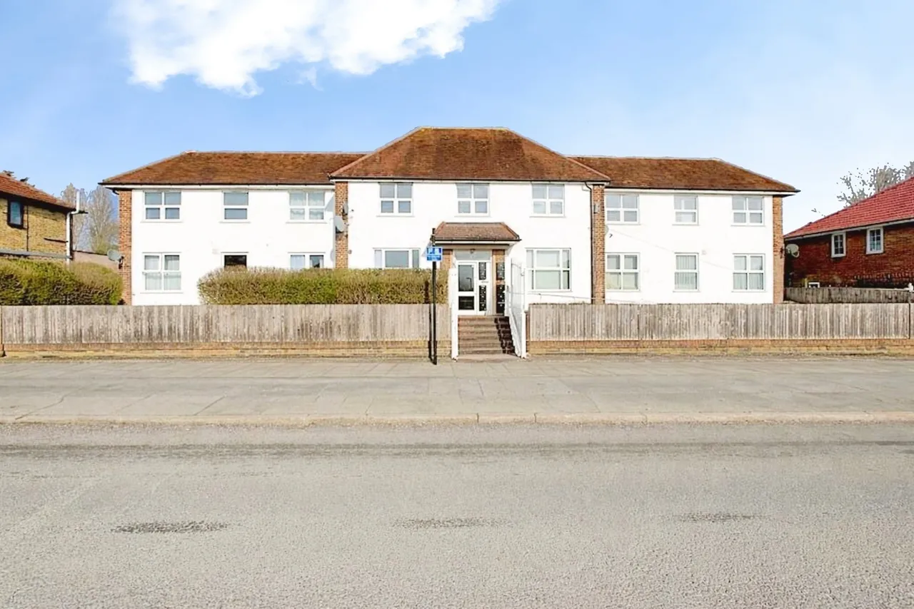 2 bed flat for sale, Churchdown, Bromley, BR1