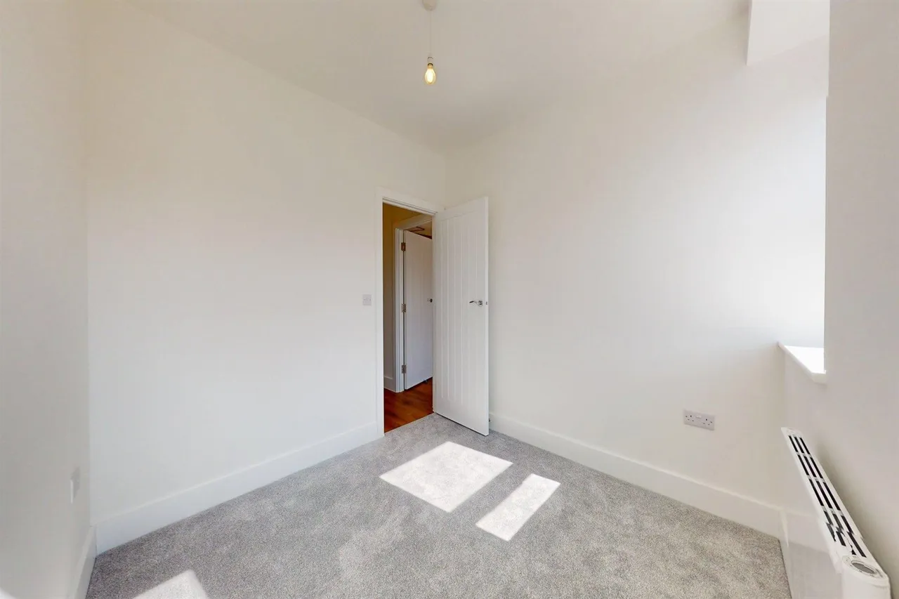 Loughton, IG10, photo 13
