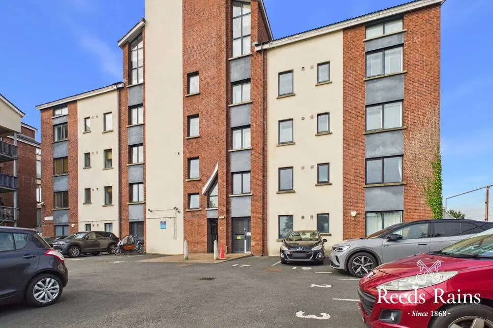 2 bed flat for sale, Mossvale House, Pottingers Quay, BT5