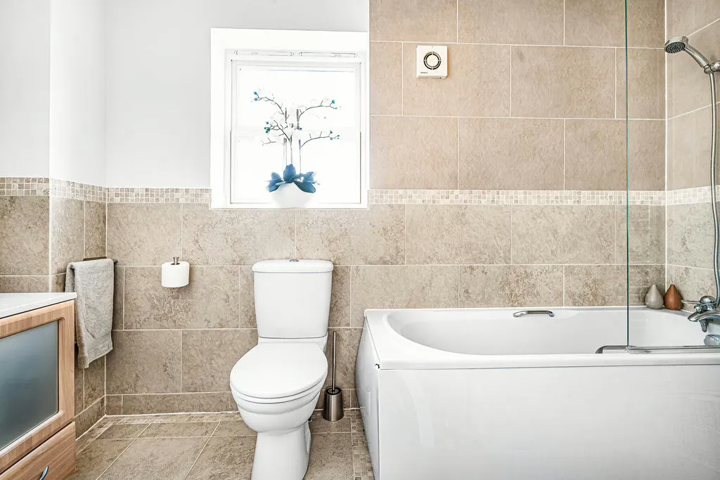 Wickstead Avenue, Grange Farm, Milton Keynes, Buckinghamshire, MK8 0PY, photo 5