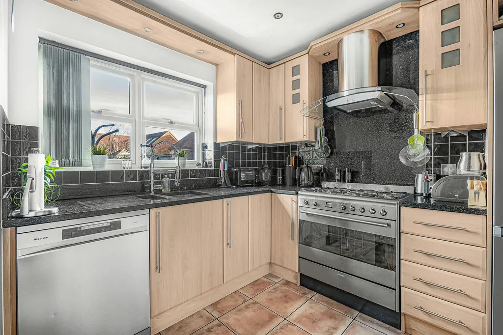 Wickstead Avenue, Grange Farm, Milton Keynes, Buckinghamshire, MK8 0PY, photo 4