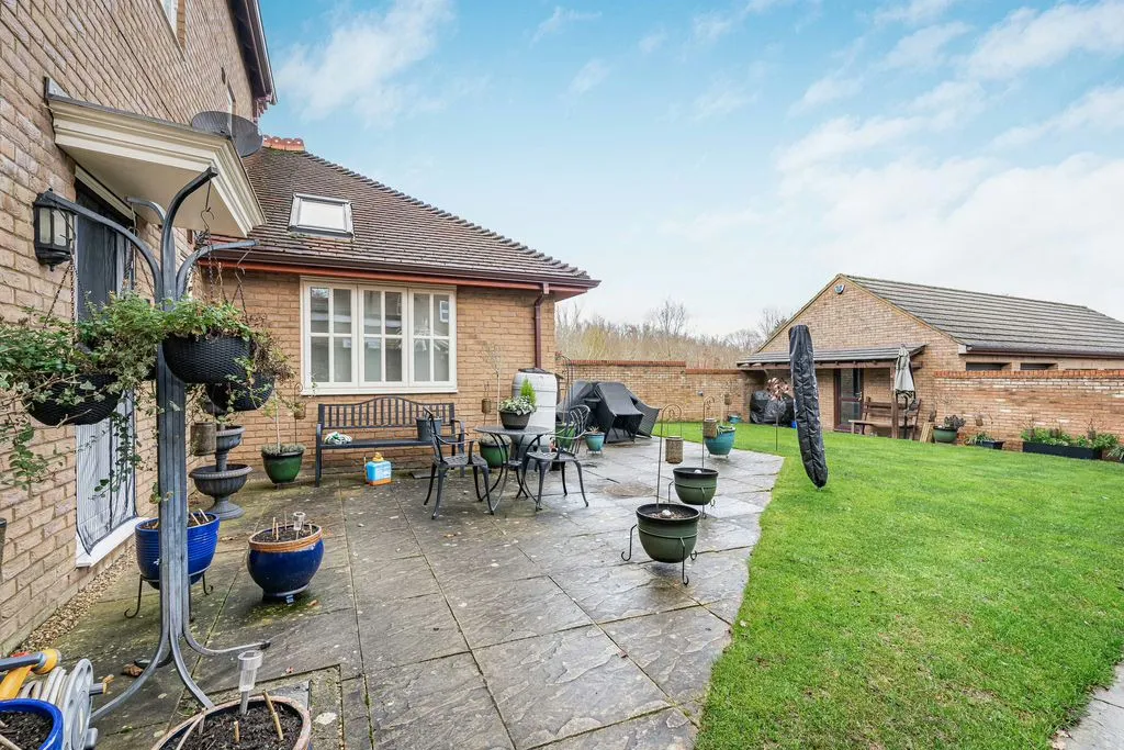 Wickstead Avenue, Grange Farm, Milton Keynes, Buckinghamshire, MK8 0PY, photo 6