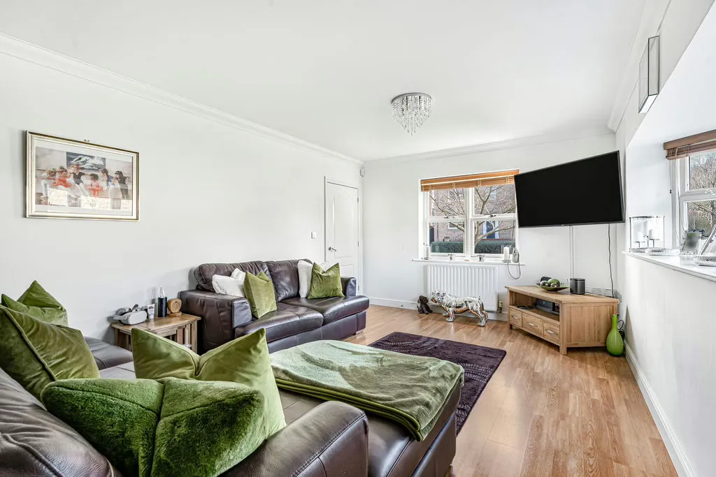 Wickstead Avenue, Grange Farm, Milton Keynes, Buckinghamshire, MK8 0PY, photo 2