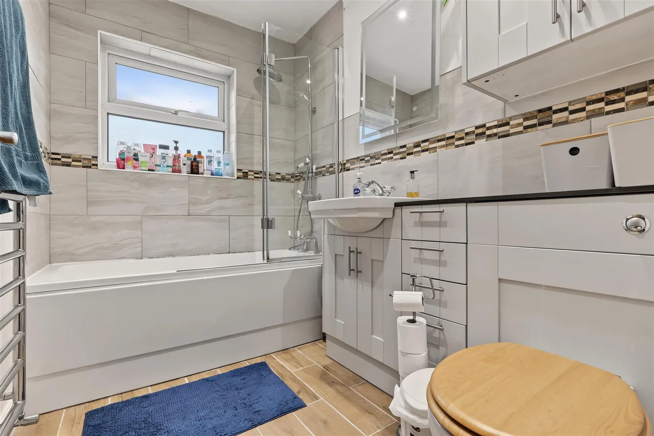 Hallfield Terrace, Stuntney, CB7, photo 15