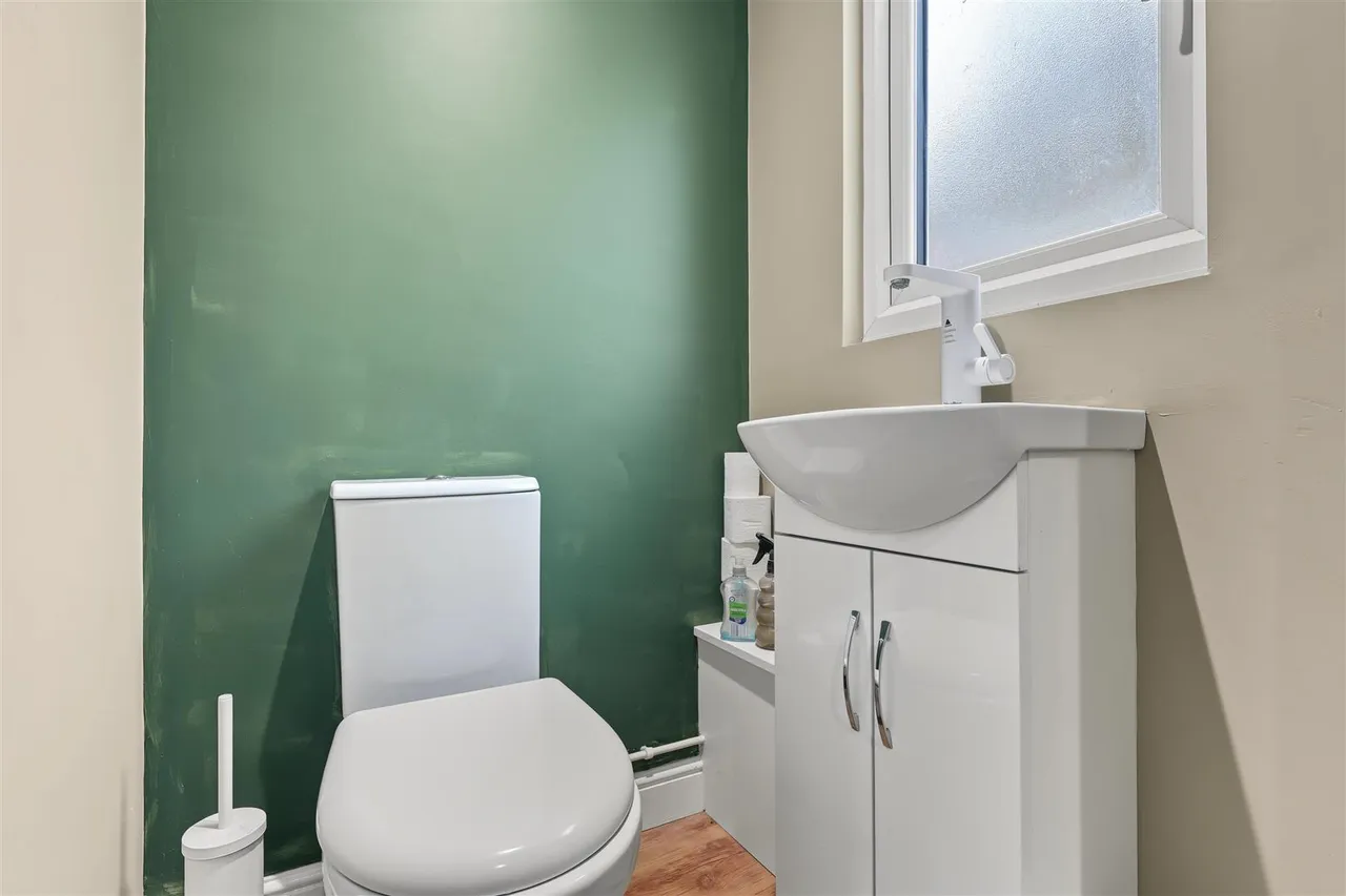 Hallfield Terrace, Stuntney, CB7, photo 9