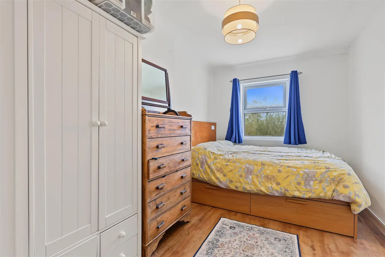 Hallfield Terrace, Stuntney, CB7, photo 13