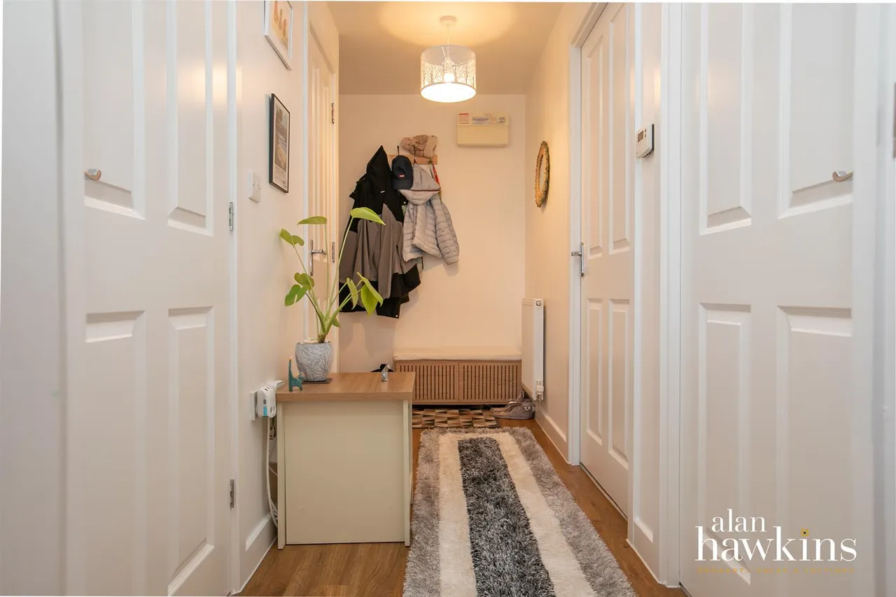 Cloatley Crescent, Royal Wootton Bassett, SN4, photo 11