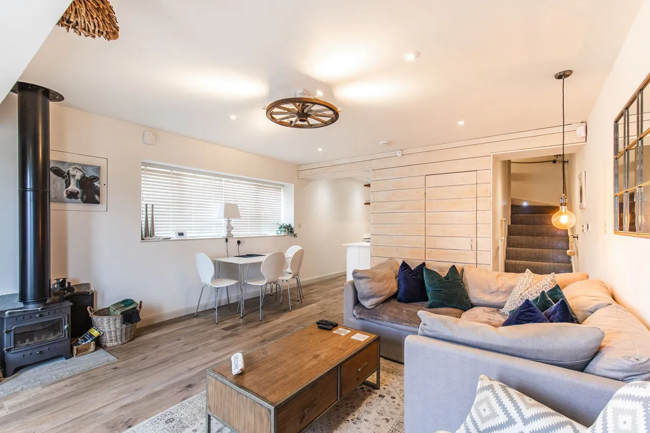 Extensively Enhanced Barn Conversion, photo 4