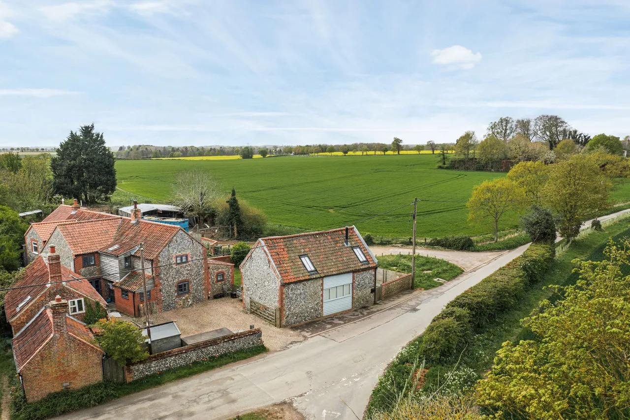 2 bed house for sale, Extensively Enhanced Barn Conversion