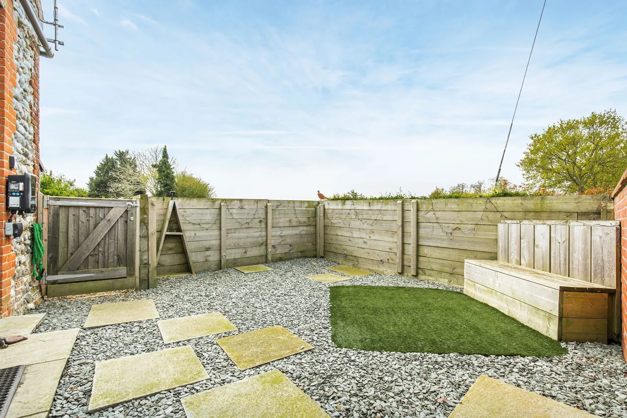 Extensively Enhanced Barn Conversion, photo 6