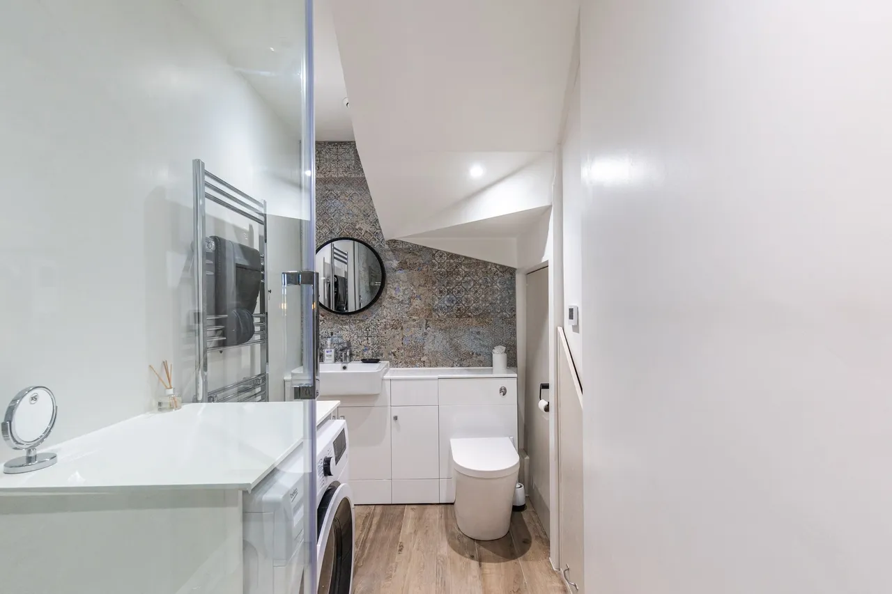 Extensively Enhanced Barn Conversion, photo 12