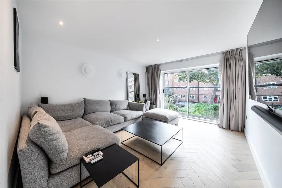 2 bed flat for sale, Mill Pond Close, Vauxhall, SW8