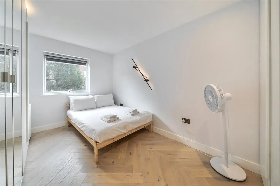 Mill Pond Close, Vauxhall, SW8, photo 7