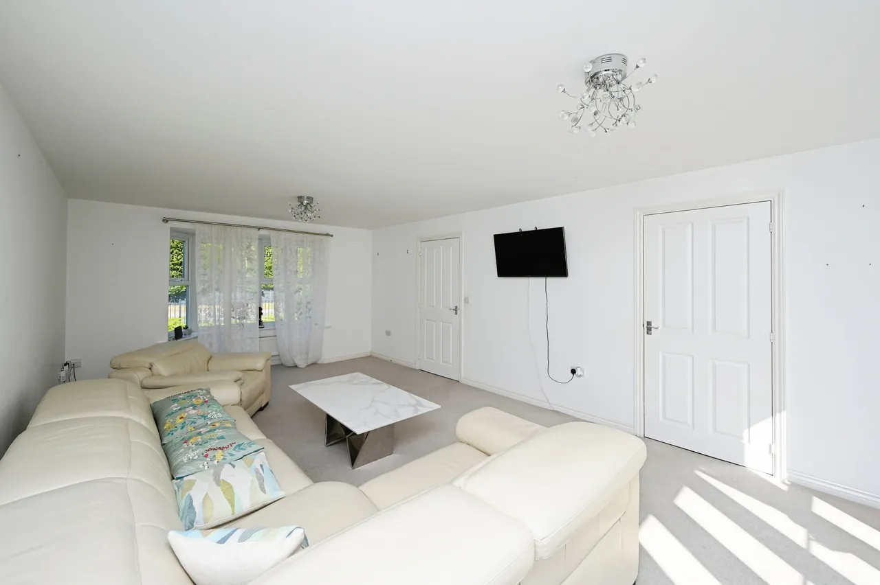 Swallow Crescent, Ravenshead, NG15, photo 8