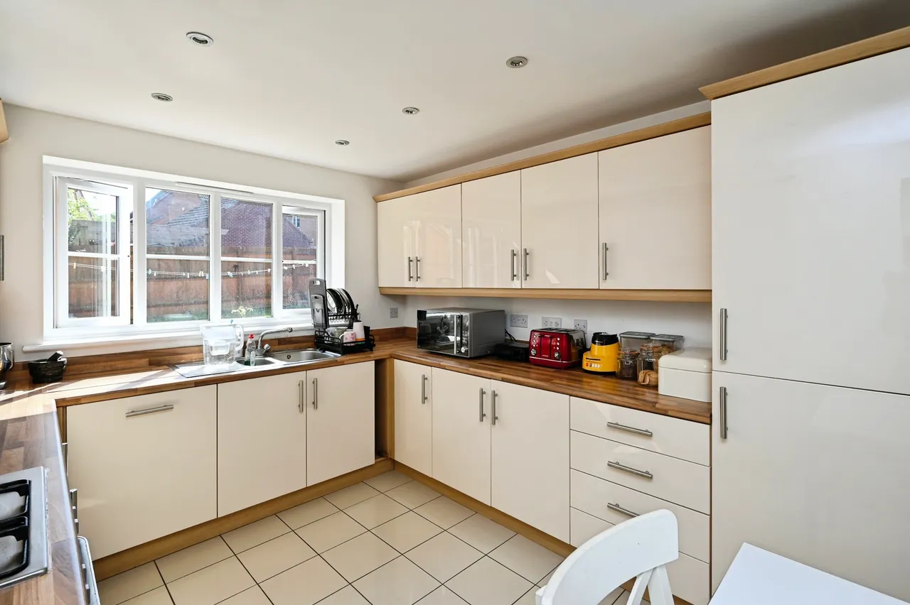 Swallow Crescent, Ravenshead, NG15, photo 4