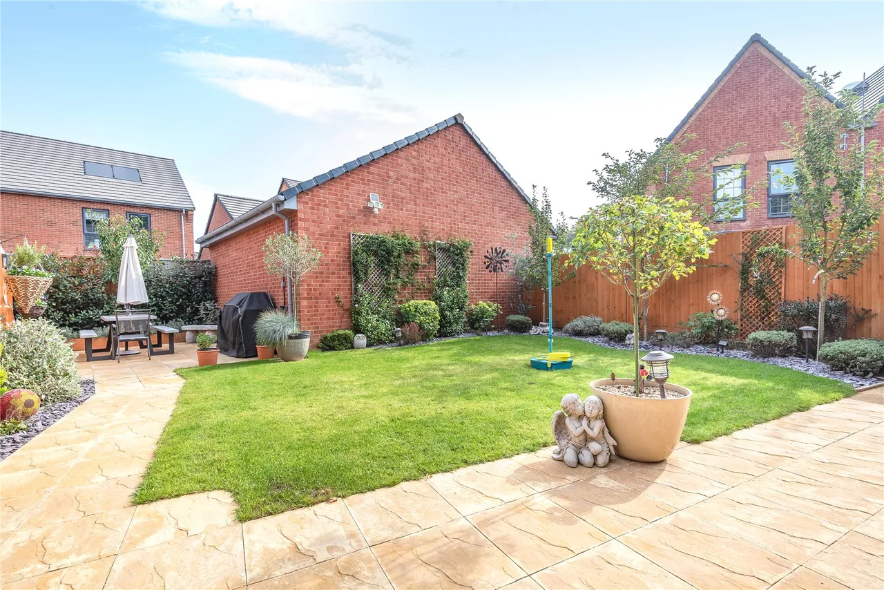 Ulrick Avenue, Bordon, GU35, photo 10