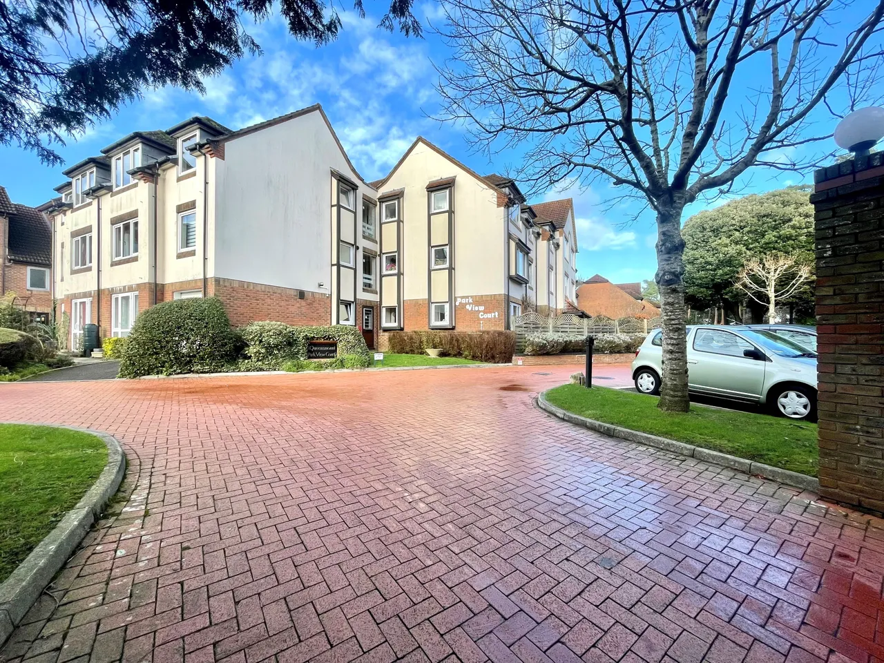 1 bed property to rent, Park View Court, Queens Park, BH8