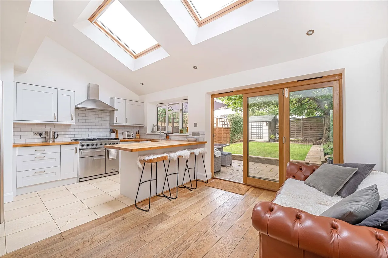 Wiltshire Gardens, Twickenham, TW2 6ND, photo 4