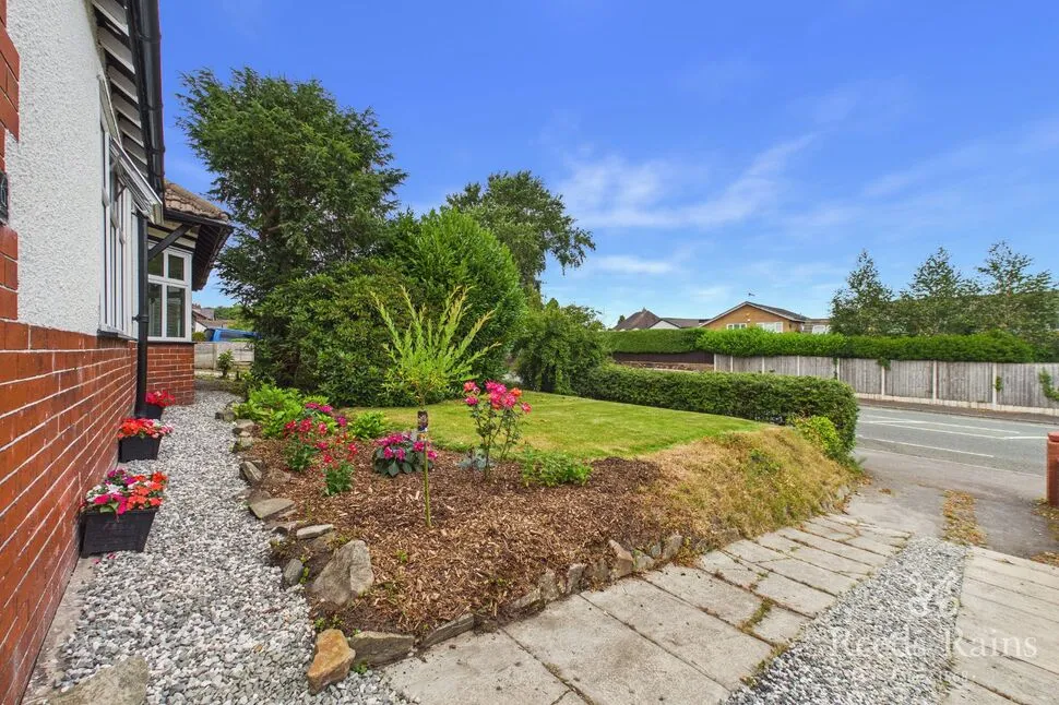 Wigan Road, Standish, WN6, photo 17