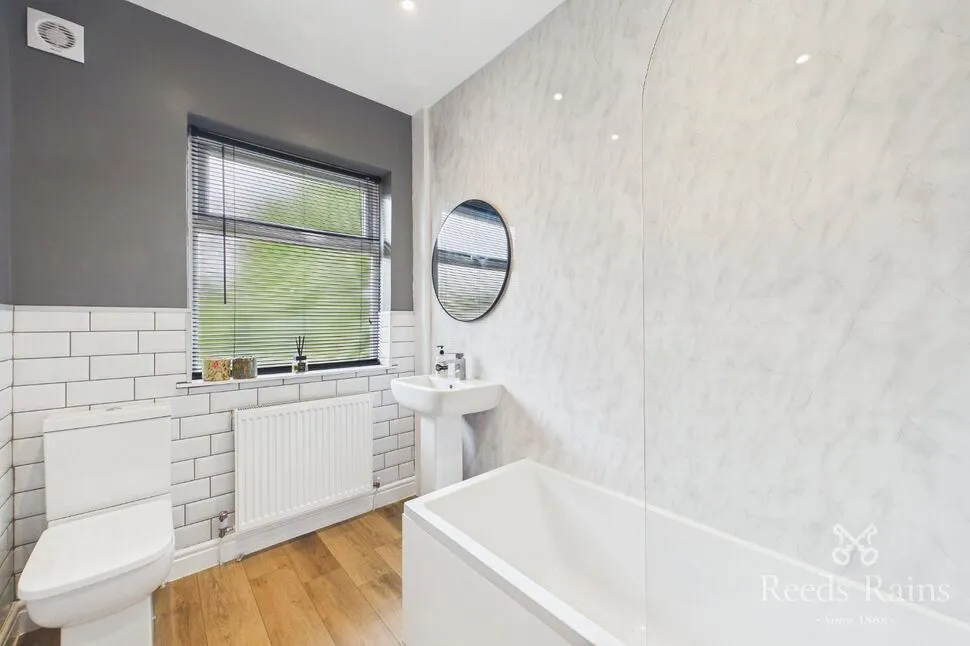 Wigan Road, Standish, WN6, photo 12