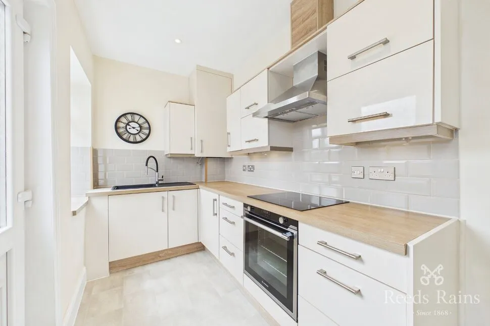 Wigan Road, Standish, WN6, photo 4