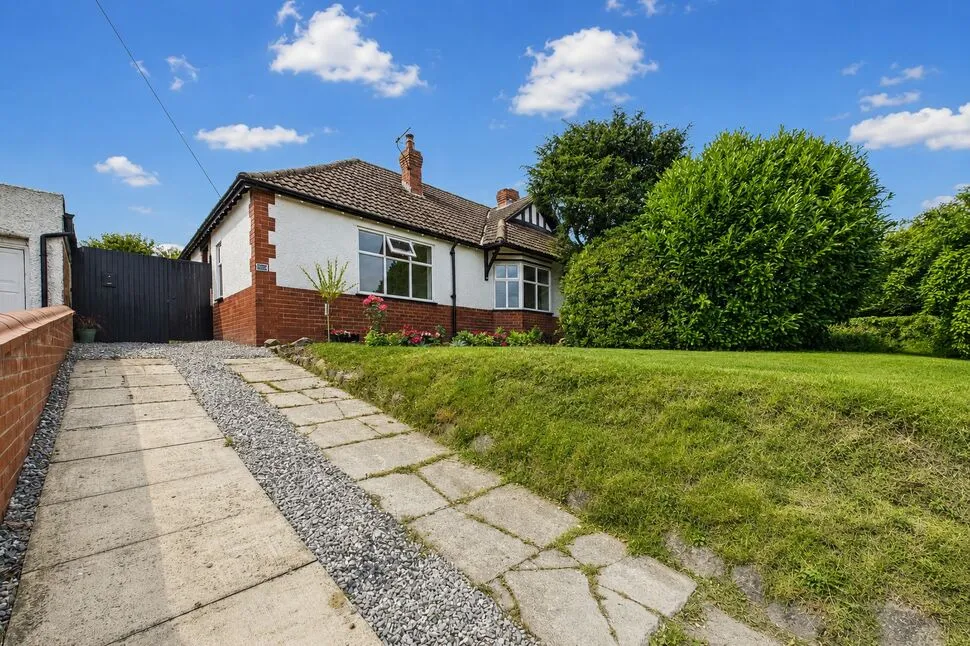 3 bed house for sale, Wigan Road, Standish, WN6