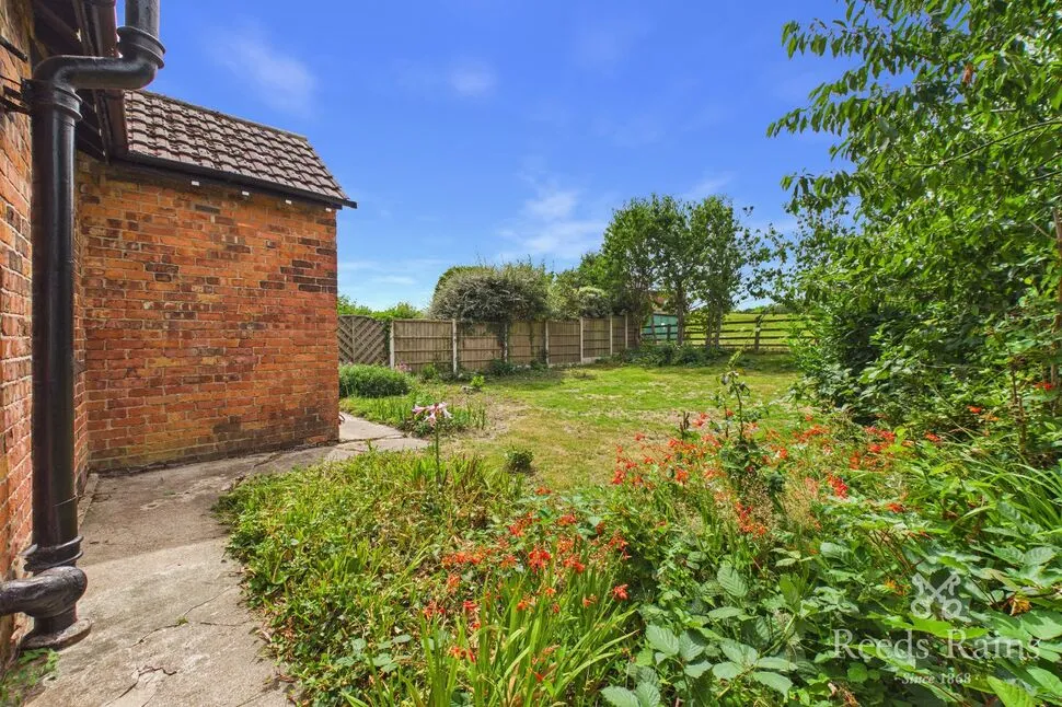 Wigan Road, Standish, WN6, photo 15