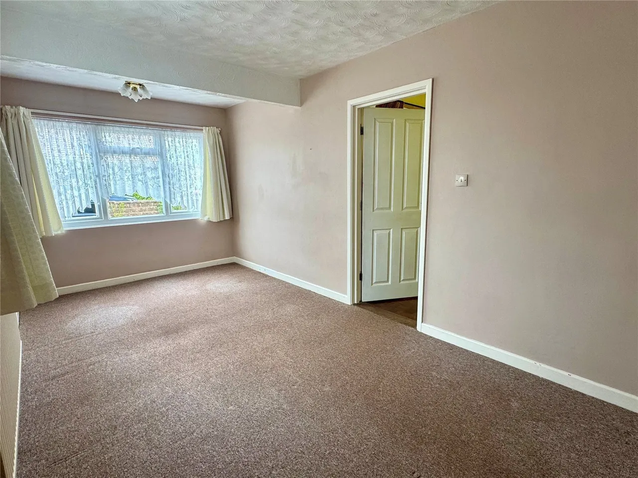 West Haye Road, Hayling Island, PO11, photo 6